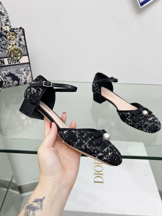 Christian Dior Embroidered Pearl Buckle Low Heel Ballet Flats