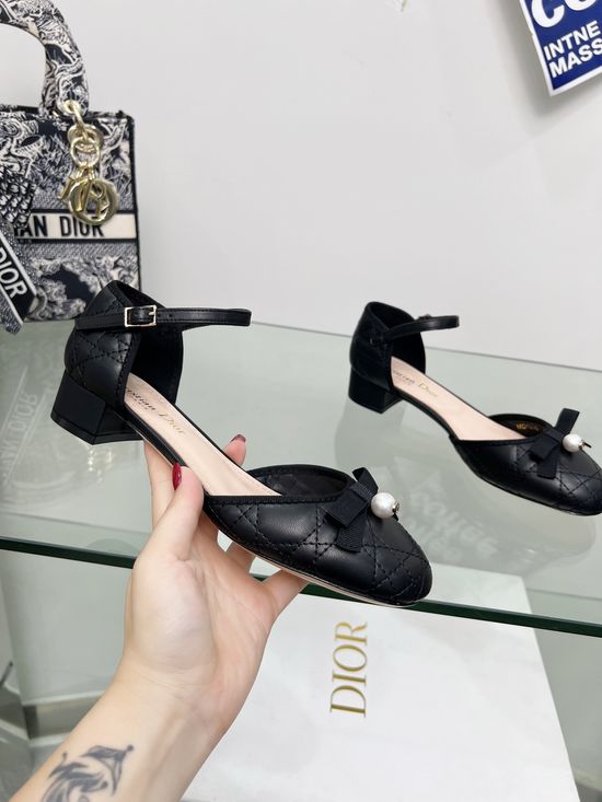 Christian Dior Embroidered Pearl Buckle Low Heel Ballet Flats