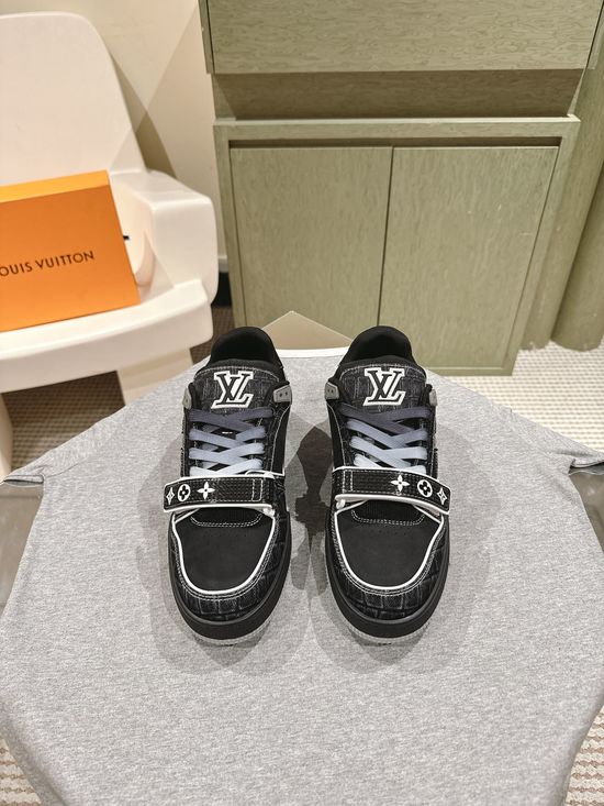 Louis Vuitton Premium Stitched Fashion Sneakers with Durable Sole