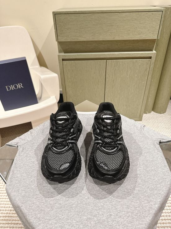 Christian Dior Reflective Detail Chunky Sneakers with Stitched Upper