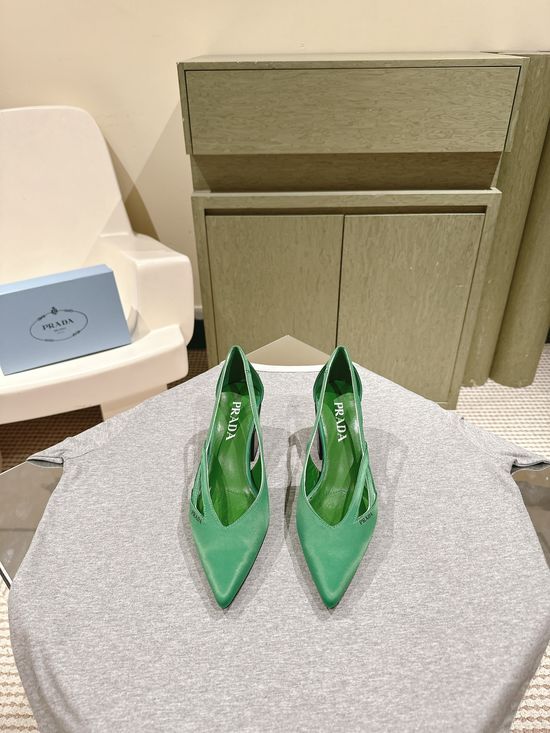 Prada Elegant Pointed-Toe Mary Jane Flats