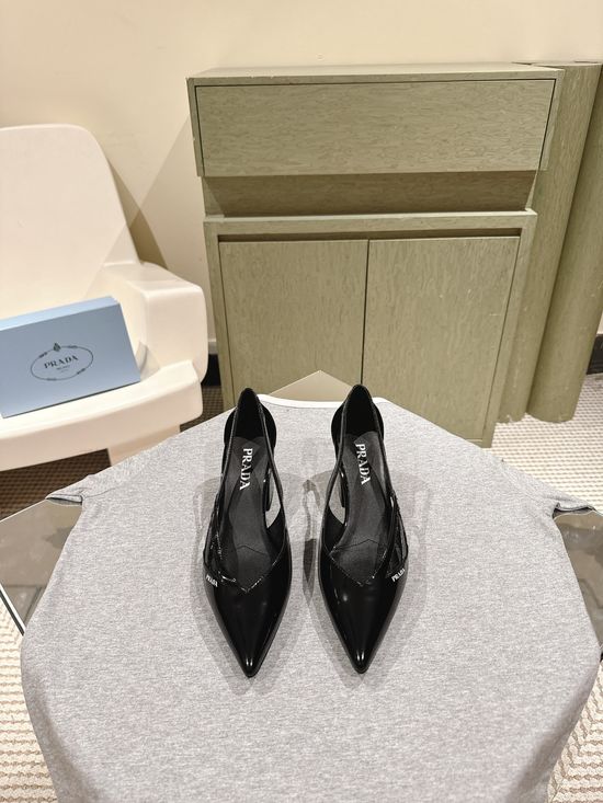 Prada Elegant Pointed-Toe Mary Jane Flats