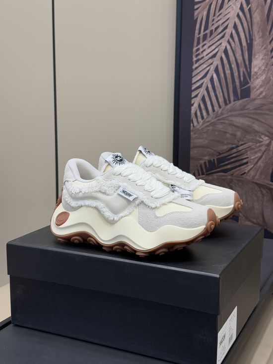 Heyday Thick Sole Elevated Casual Wave Design Training Shoes