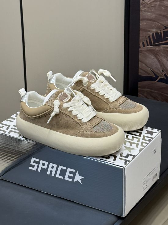 Golden Goose Vintage Casual Distressed Comfortable Sneakers