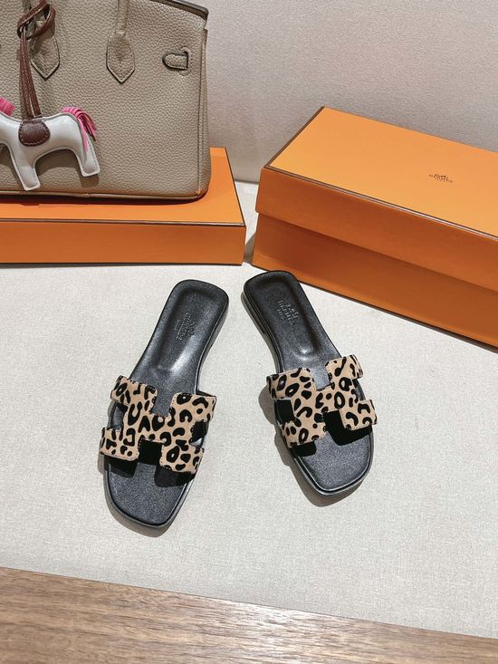 Hermes New Color Cowhide Slide Sandals With Silk Scarf Packaging