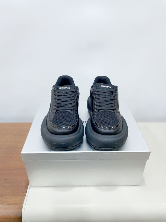 SMFK Embossed Platform Sneakers Non-slip Comfortable Casual Shoes