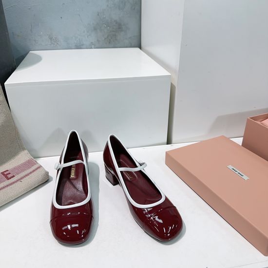 Miu Miu Pearl Buckle Patent Leather Mary Jane Shoes
