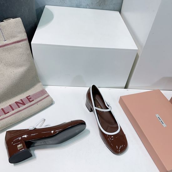 Miu Miu Pearl Buckle Patent Leather Mary Jane Shoes