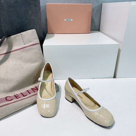 Miu Miu Pearl Buckle Patent Leather Mary Jane Shoes