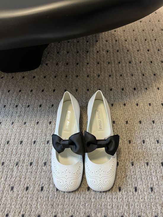 Miu Miu Bow Decor Block Heel Mary Jane Shoes