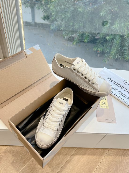 Golden Goose Vintage Distressed Comfortable Casual Walking Sneakers