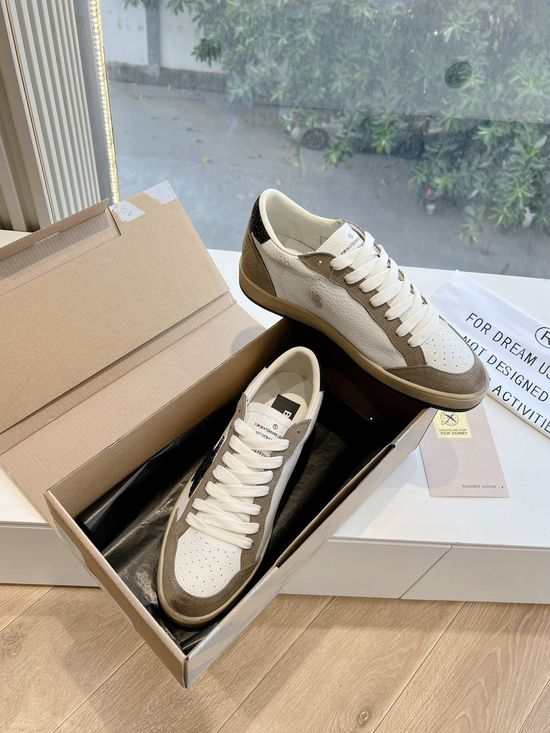 Golden Goose Vintage Distressed Comfortable Casual Walking Sneakers