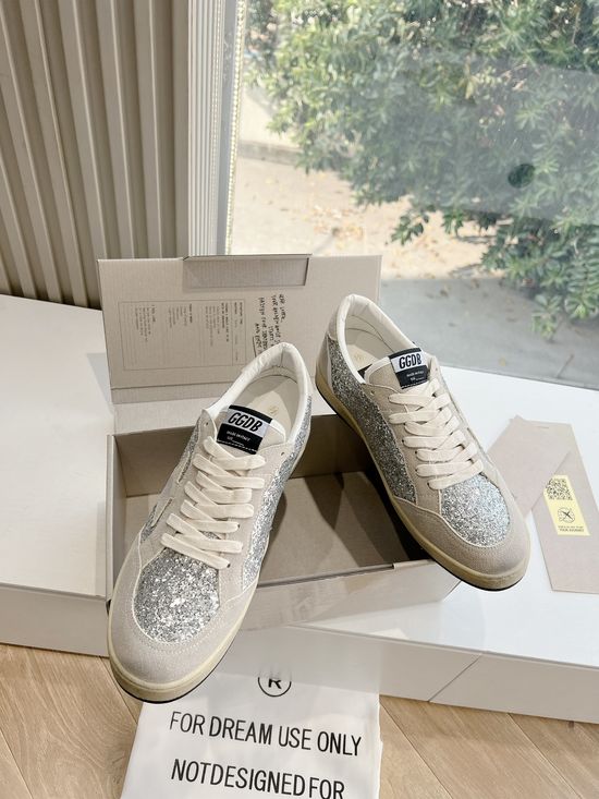 Golden Goose Vintage Distressed Comfortable Casual Walking Sneakers