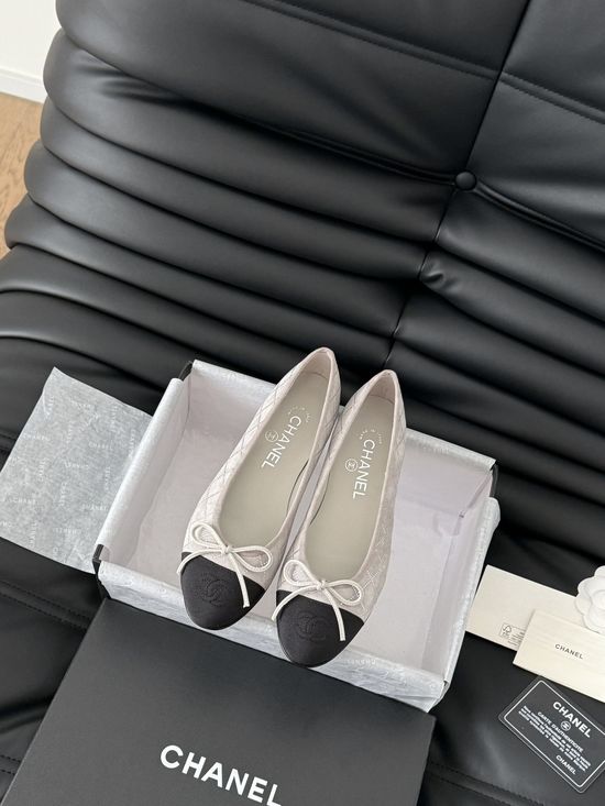 Chanel Classic Round Toe Low Heel Ballet Flats with Leather Sole