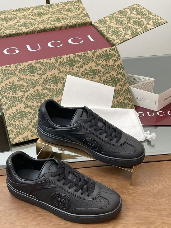 Gucci Premium Suede Casual Sneakers with Logo and Gift Box