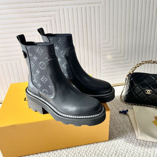 Louis Vuitton Embossed Elastic Chelsea Ankle Boots Leather Upper