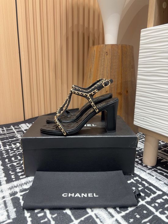 Chanel Elegant Chain Decor Sandals with Premium Leather Upper
