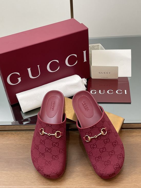 Gucci High-Quality Loafer with Horsebit Detail