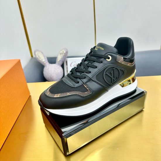 Louis Vuitton Comfortable Running Sneakers with Leather Upper
