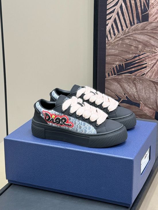 Christian Dior Classic Low-top Casual Fashion Sneakers with Limited Edition Design