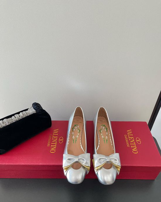 Valentino Bow Decor Leather High Heel Pumps Anti-slip Durable Sole