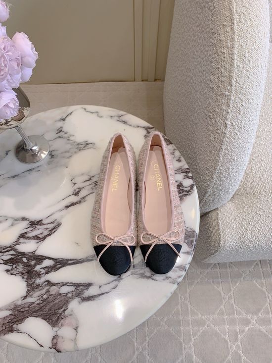 Chanel Premium Versatile Ballet Flats with Mixed Upper Materials