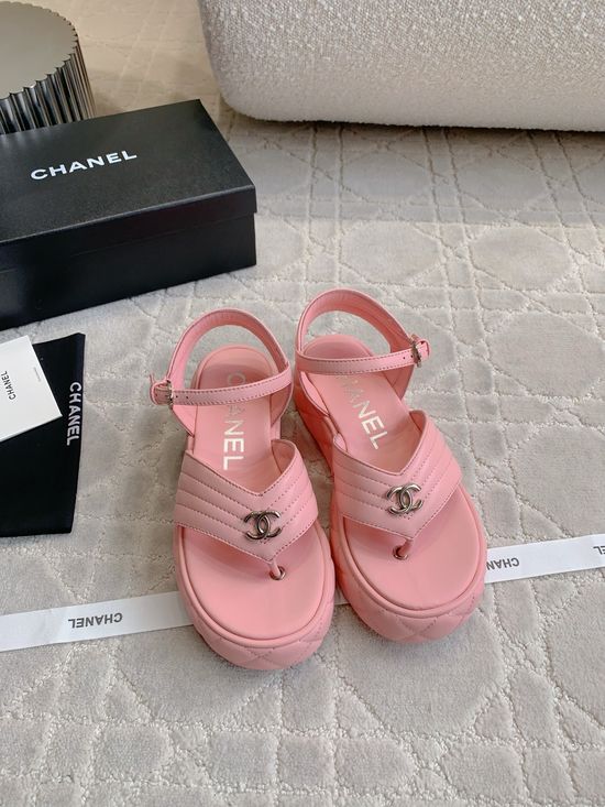 Chanel Comfortable Platform Thong Sandals for Daily Wear