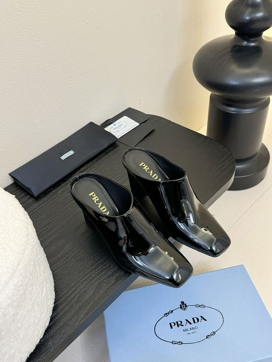 Prada Patent Leather Logo Detail Classic Low Heel Loafers