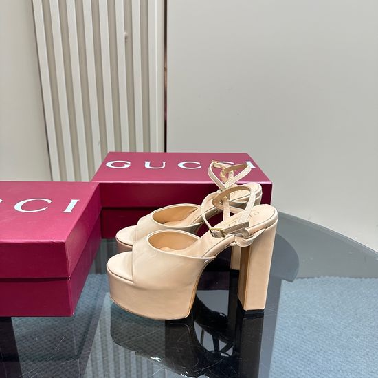 Gucci Dramatic High Heeled Platform Pumps with Double G Charm