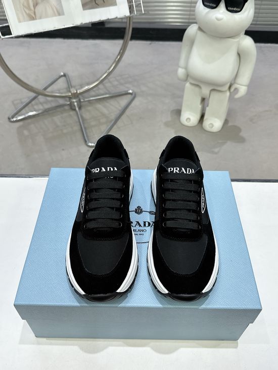 Prada Fashionable Versatile Premium Leather Casual Shoes