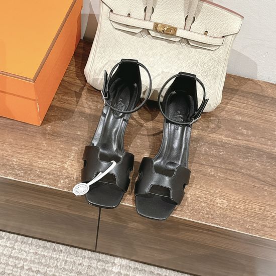 Hermes Minimalist Leather Mid Heel Dress Sandals