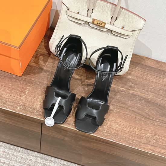 Hermes Stylish High-heeled Sandals with H Toe Detail