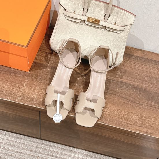 Hermes Minimalist Leather Mid Heel Dress Sandals