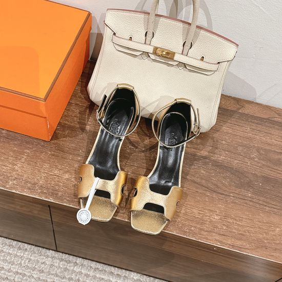 Hermes Minimalist Leather Mid Heel Dress Sandals