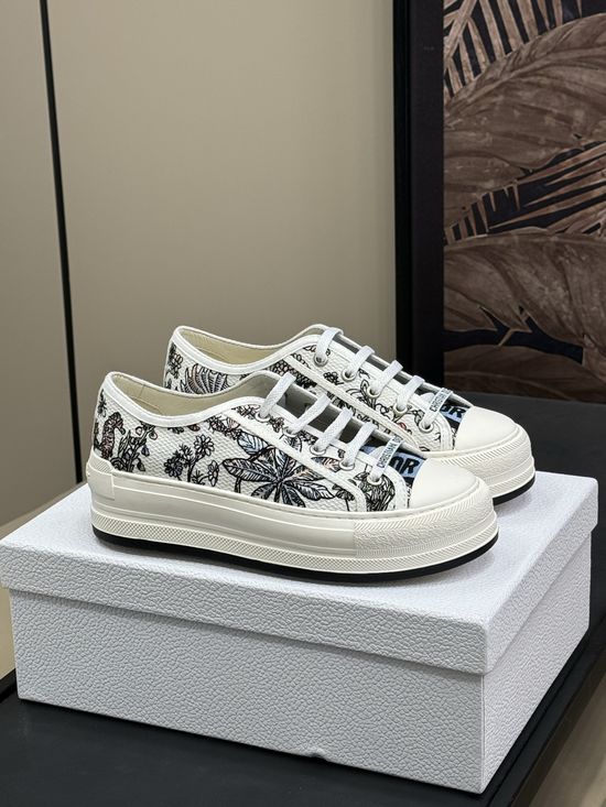 Christian Dior Comfortable Thick Sole Casual Shoes with Exquisite Embroidery