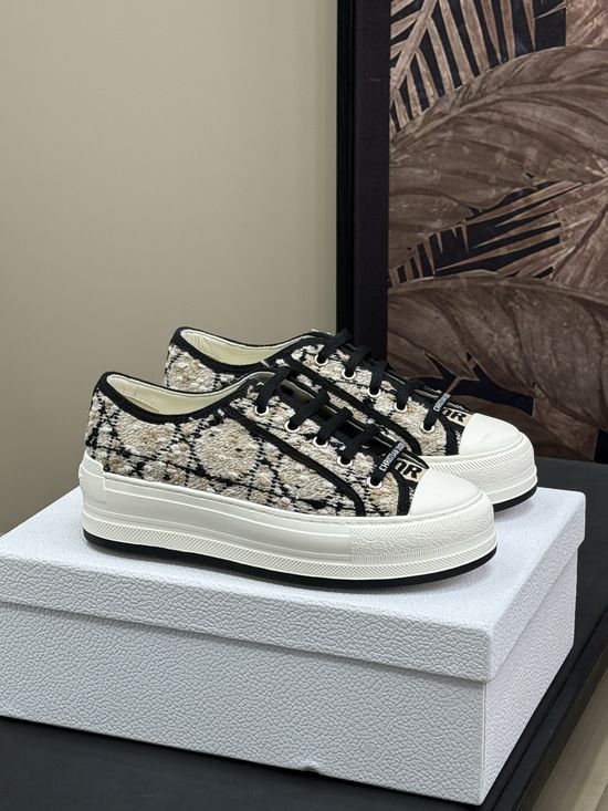 Christian Dior Comfortable Thick Sole Casual Shoes with Exquisite Embroidery