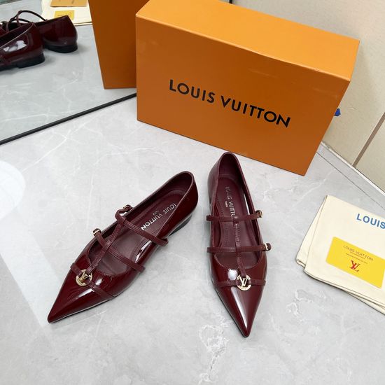 Louis Vuitton Patent Leather Flat Shoes with Sheepskin Lining