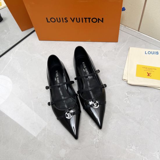 Louis Vuitton Patent Leather Flat Shoes with Sheepskin Lining