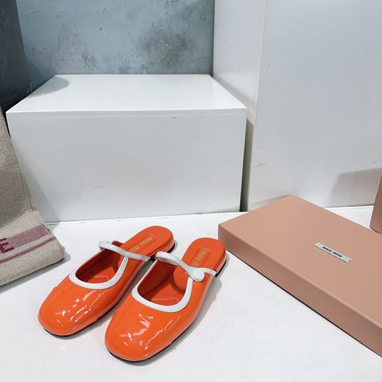 Miu Miu Patent Leather Pearl Buckle Low Heel Mule Shoes
