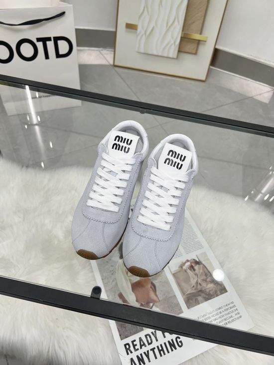 Miu Miu Cowhide Casual Training Shoes Non-slip Soft Comfortable Sneakers