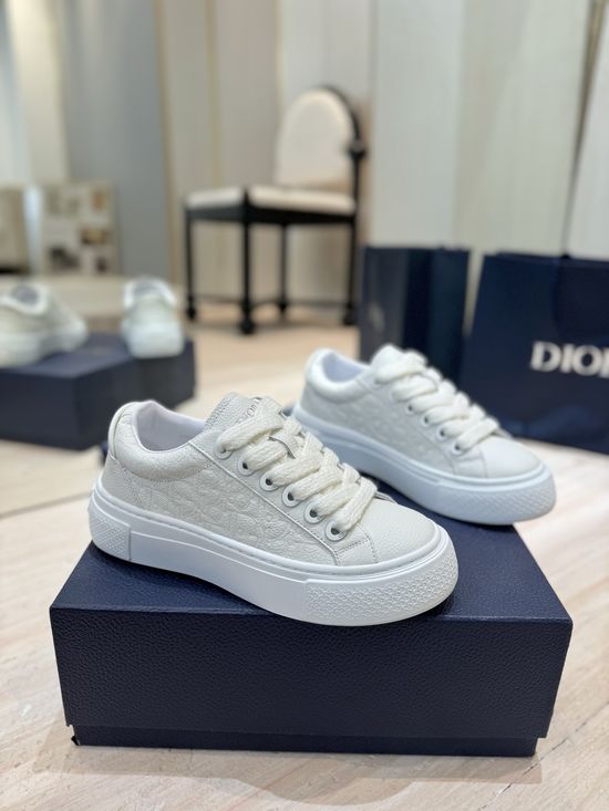 Christian Dior Embroidered Logo Leather Casual Sneakers Premium Version