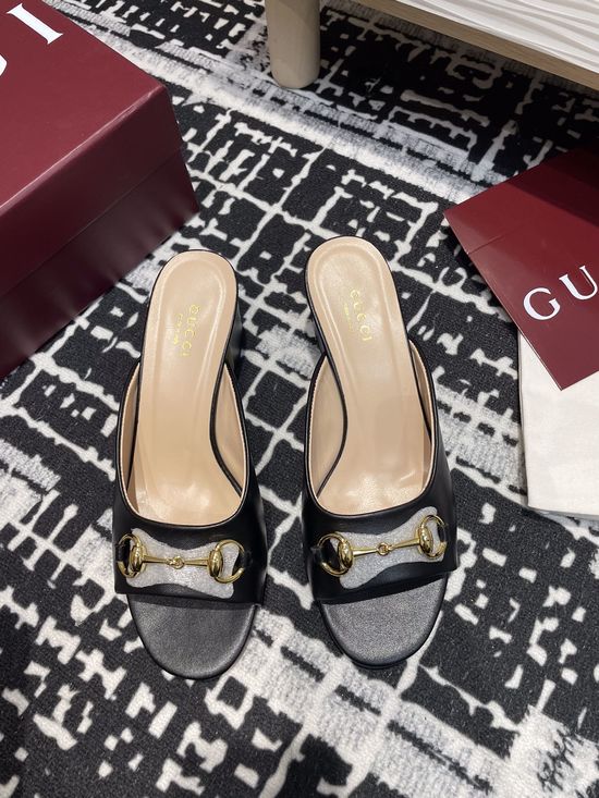 Gucci Metal Buckle Ankle Strap Chunky Heel Leather Sandals