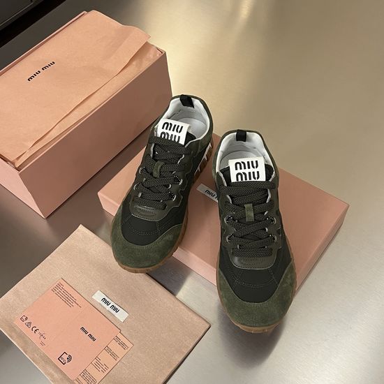 Miu Miu Comfortable Thick-Soled Canvas Sneakers with Retro Vibe