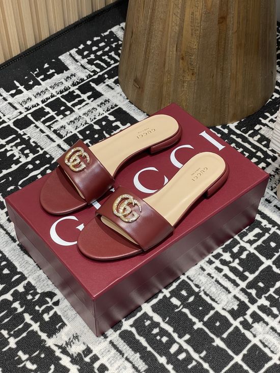 Gucci Rhinestone Buckle Flat Open Toe Leather Slide Sandals