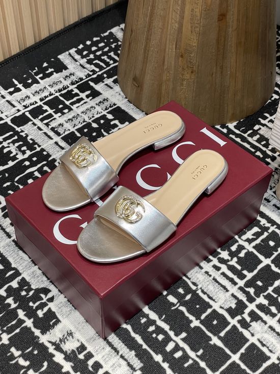 Gucci Rhinestone Buckle Flat Open Toe Leather Slide Sandals