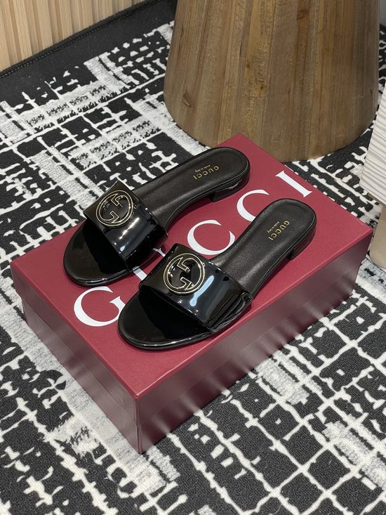 Gucci Patent Leather Rhinestone Buckle Peep Toe Casual Slides