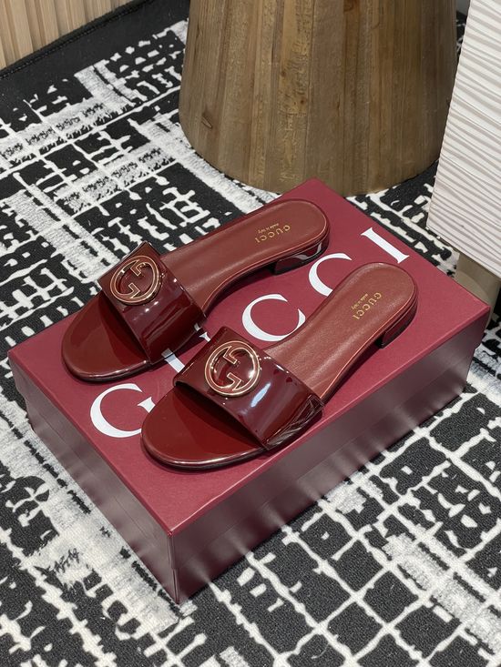 Gucci Patent Leather Rhinestone Buckle Peep Toe Casual Slides