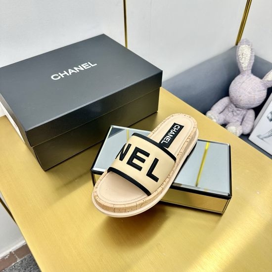 Chanel Classic Bicolor Weave Slides Soft Comfortable Non Slip