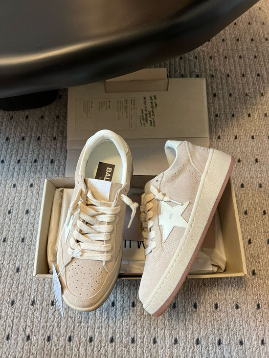 Golden Goose Vintage Distressed Leather Platform Casual Sneakers