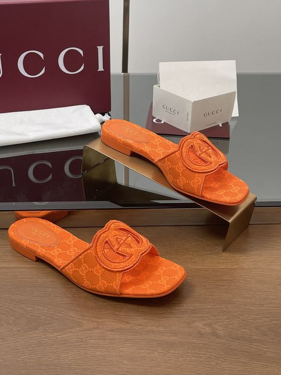 Gucci Summer Canvas Slippers with Interlocking G Design